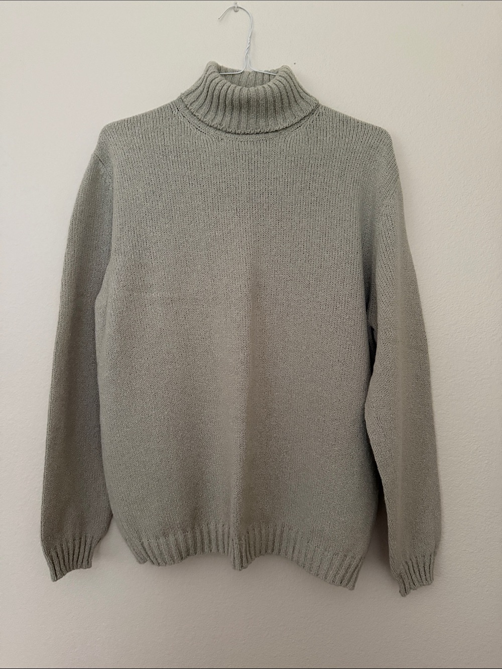 Hugo Boss Men's Gray/Wheat Ribbed Turtleneck Sweater Large